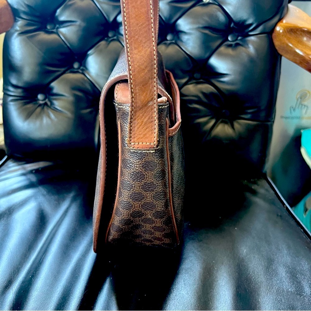 CELINE Vintage Macadam Crossbody (excellent condition) - Picture 9 of 14